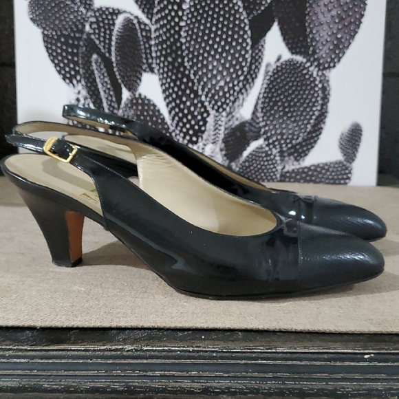 Salvatore Ferragamo Black Textured Slingback Heels - Picture 3 of 16